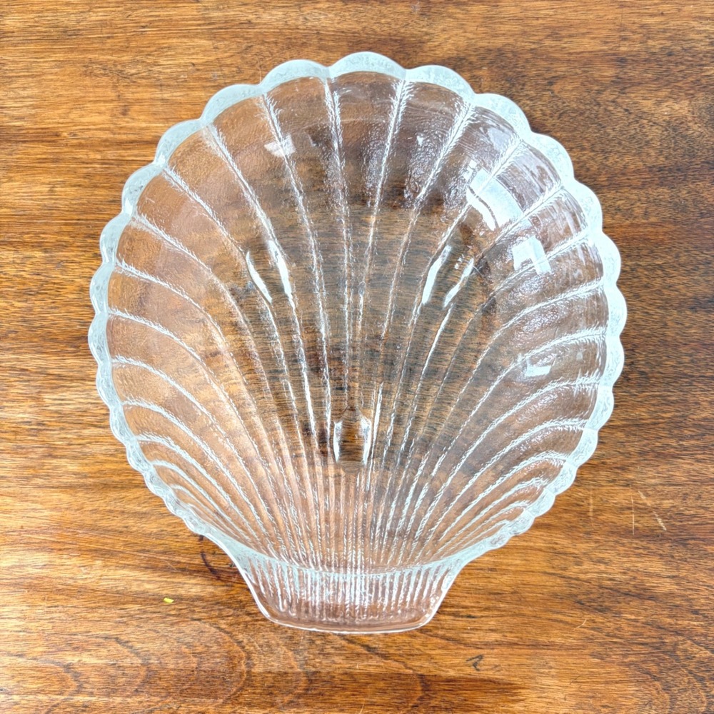 Vintage Clear Textured Glass Scallop Shell Bowl Coastal Trinket Dish 6 Inch